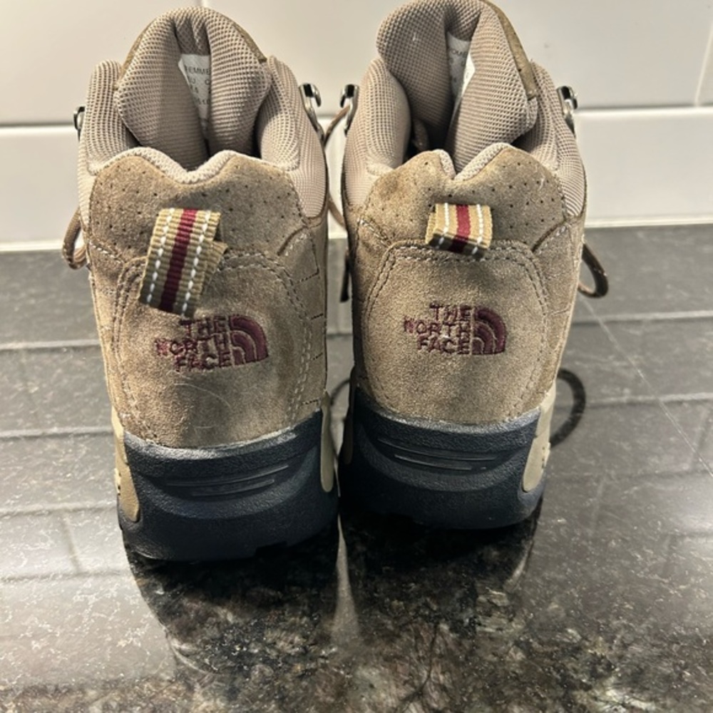 Women's‎ northface boots 6.5 - Picture 4 of 8